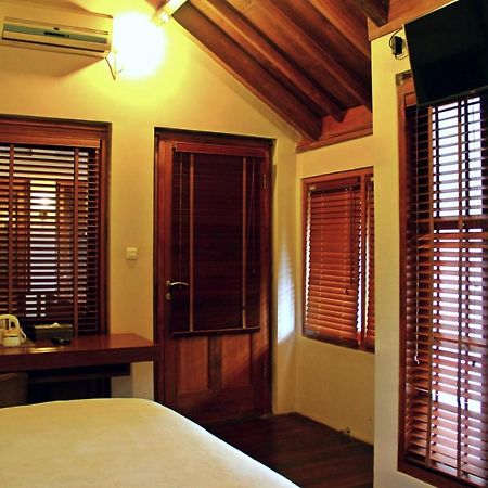 Tegal Panggung Guest House Yogyakarta Exterior foto