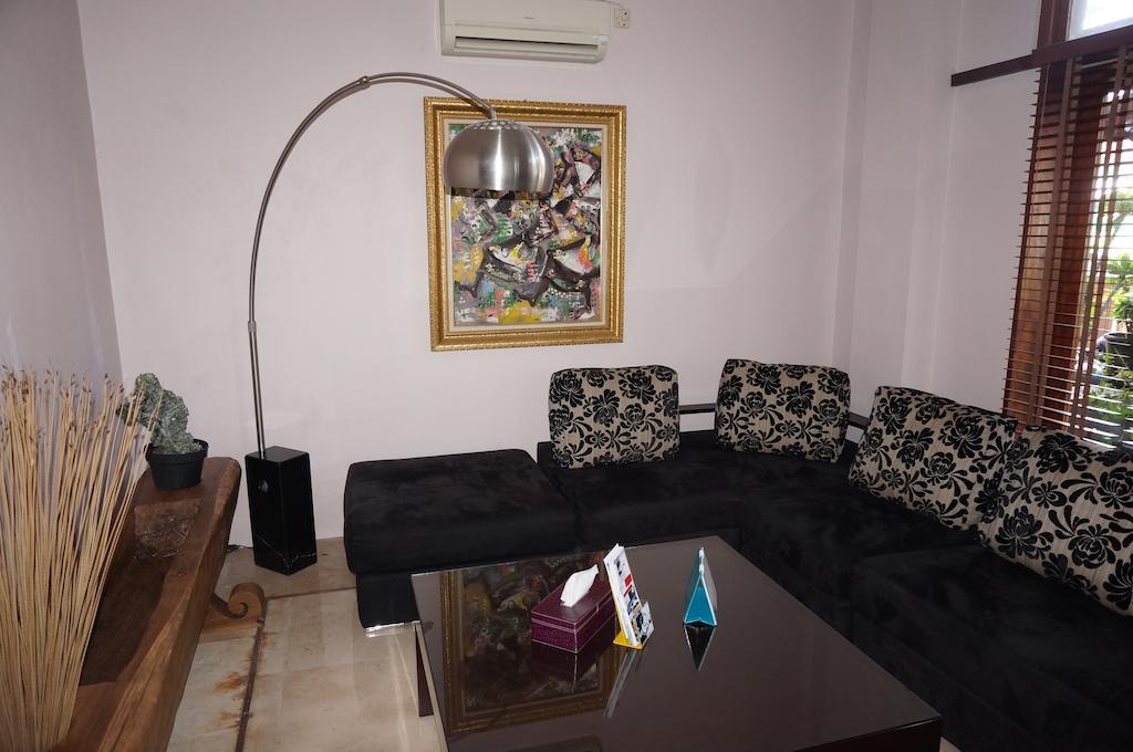 Tegal Panggung Guest House Yogyakarta Exterior foto