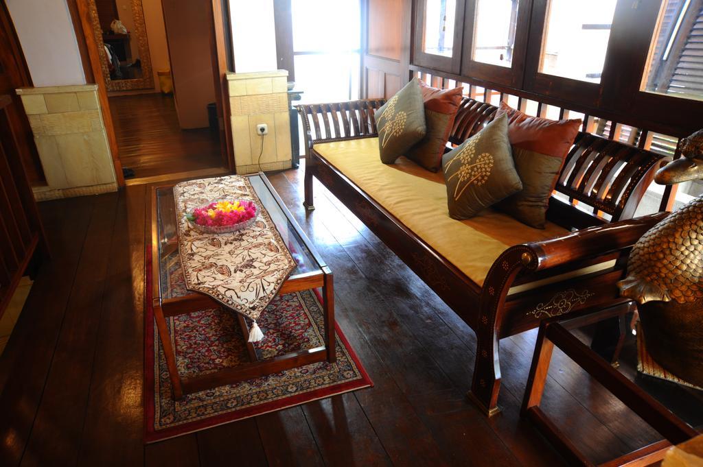 Tegal Panggung Guest House Yogyakarta Exterior foto