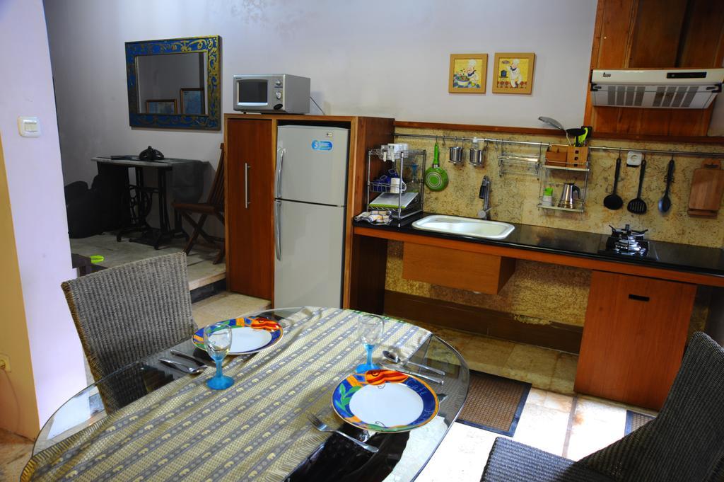 Tegal Panggung Guest House Yogyakarta Exterior foto