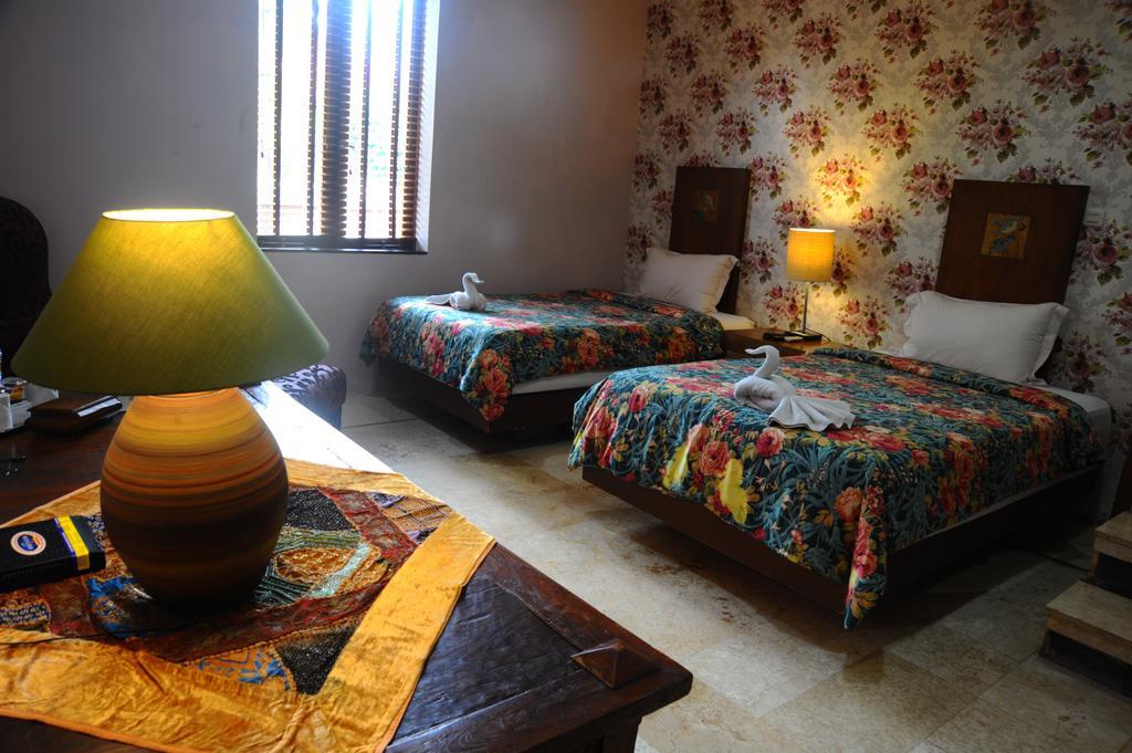 Tegal Panggung Guest House Yogyakarta Exterior foto