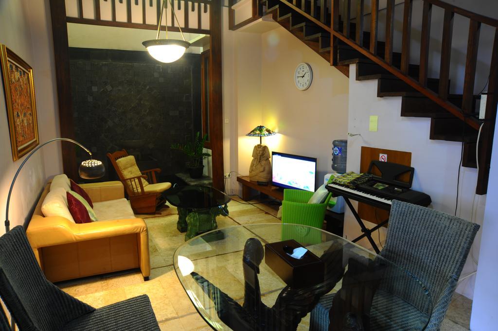 Tegal Panggung Guest House Yogyakarta Exterior foto