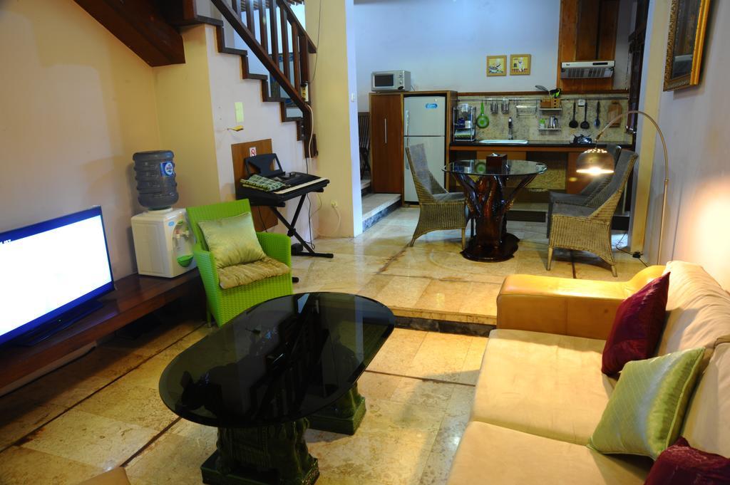 Tegal Panggung Guest House Yogyakarta Exterior foto