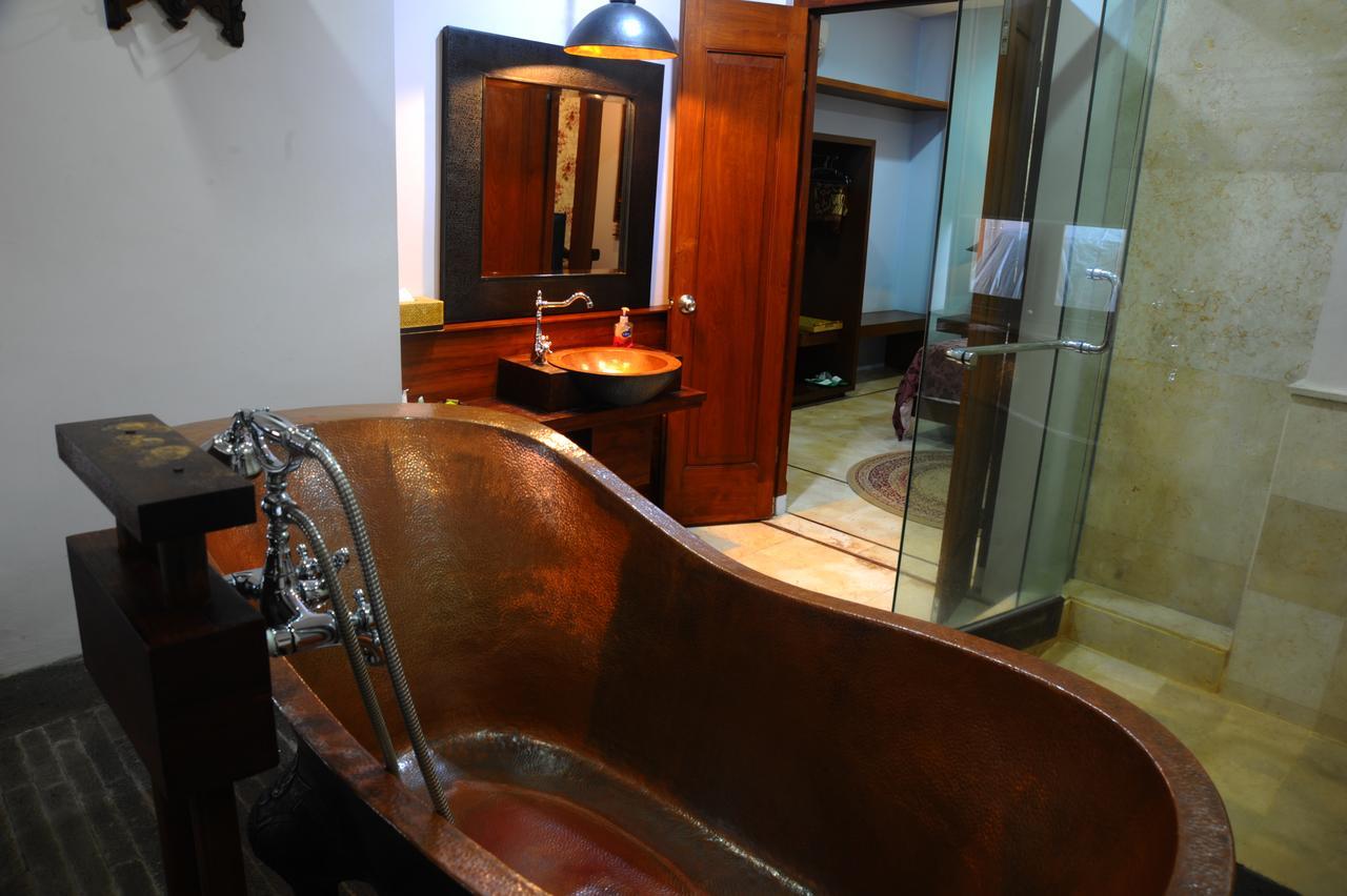 Tegal Panggung Guest House Yogyakarta Zimmer foto
