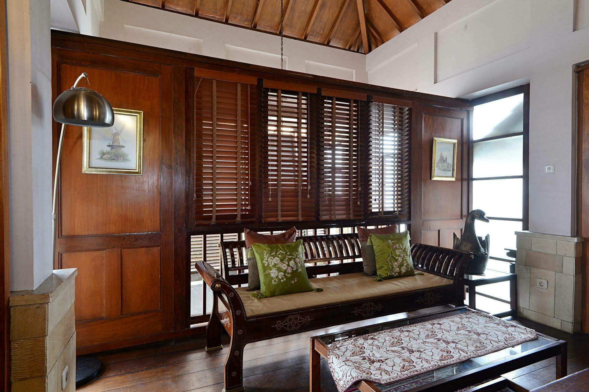 Tegal Panggung Guest House Yogyakarta Exterior foto
