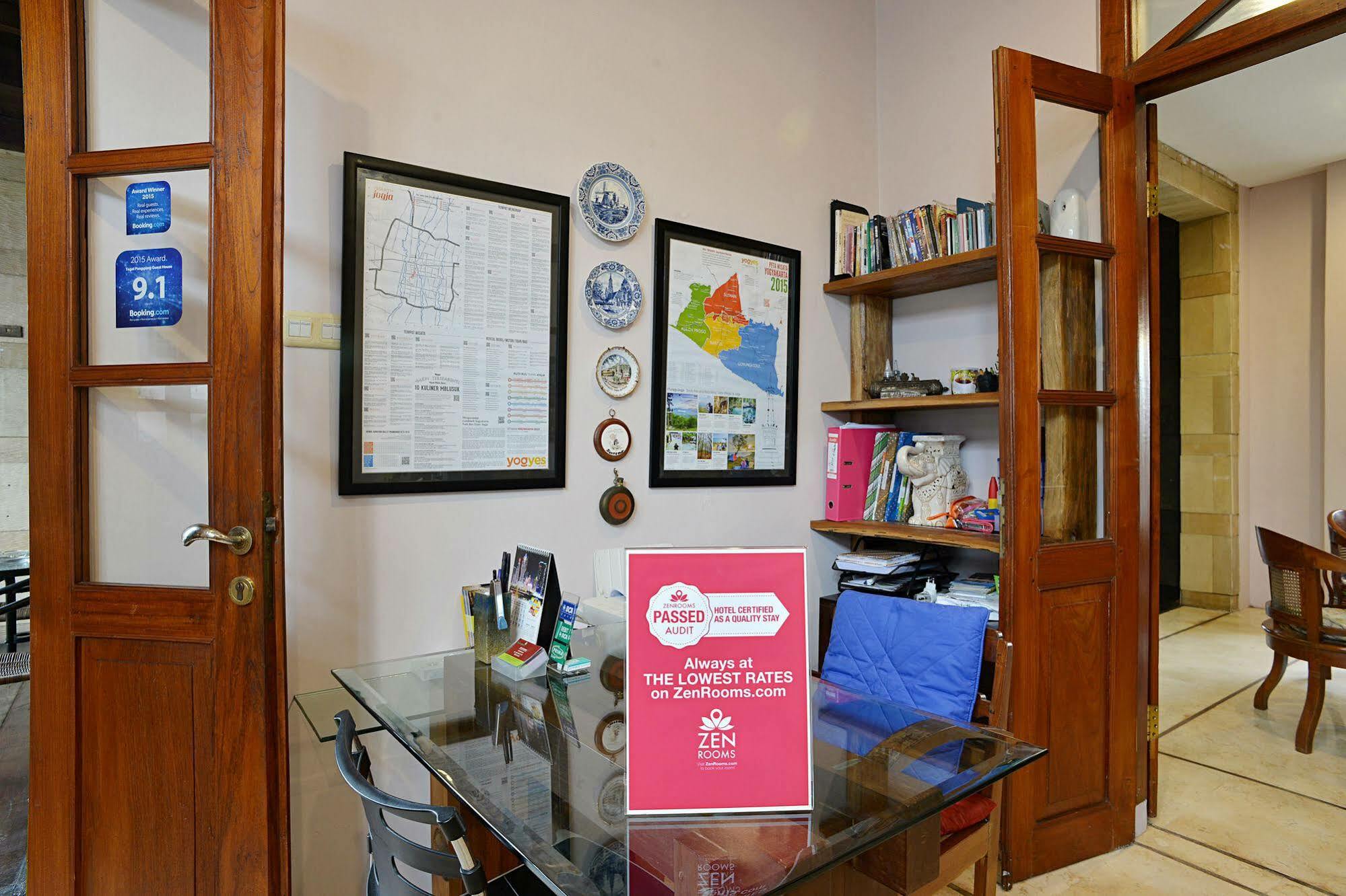 Tegal Panggung Guest House Yogyakarta Exterior foto