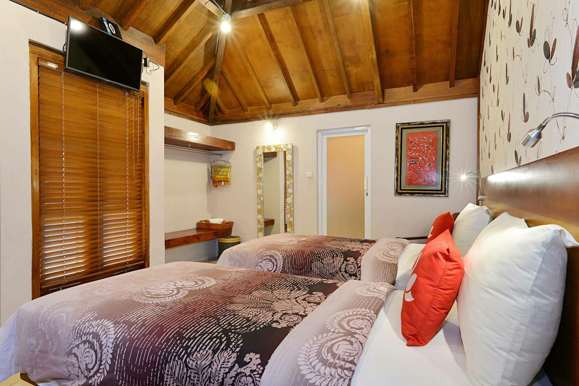 Tegal Panggung Guest House Yogyakarta Exterior foto