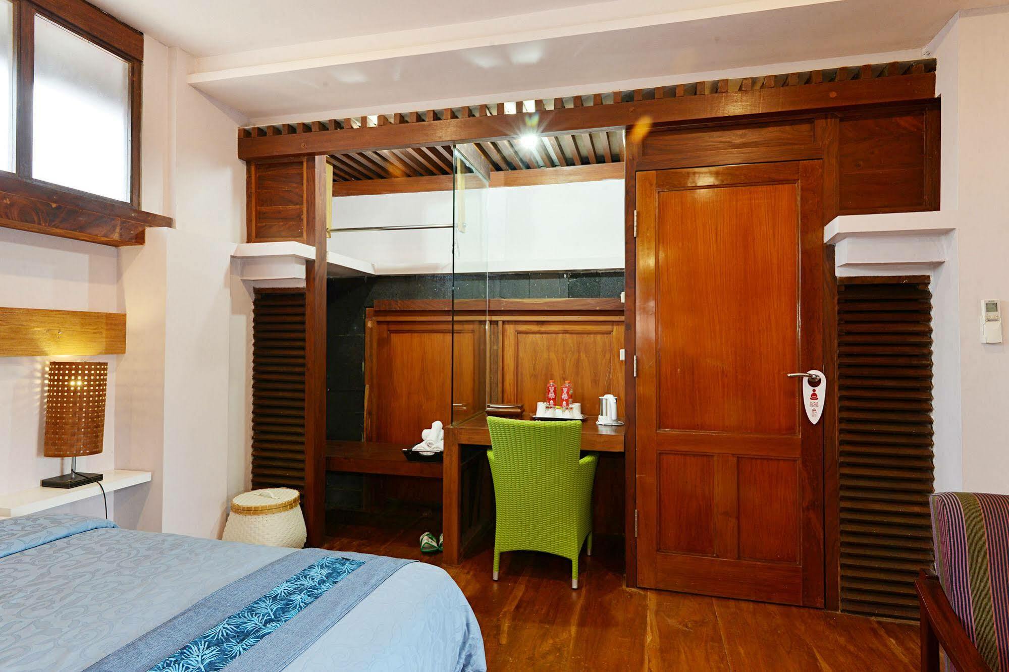 Tegal Panggung Guest House Yogyakarta Exterior foto