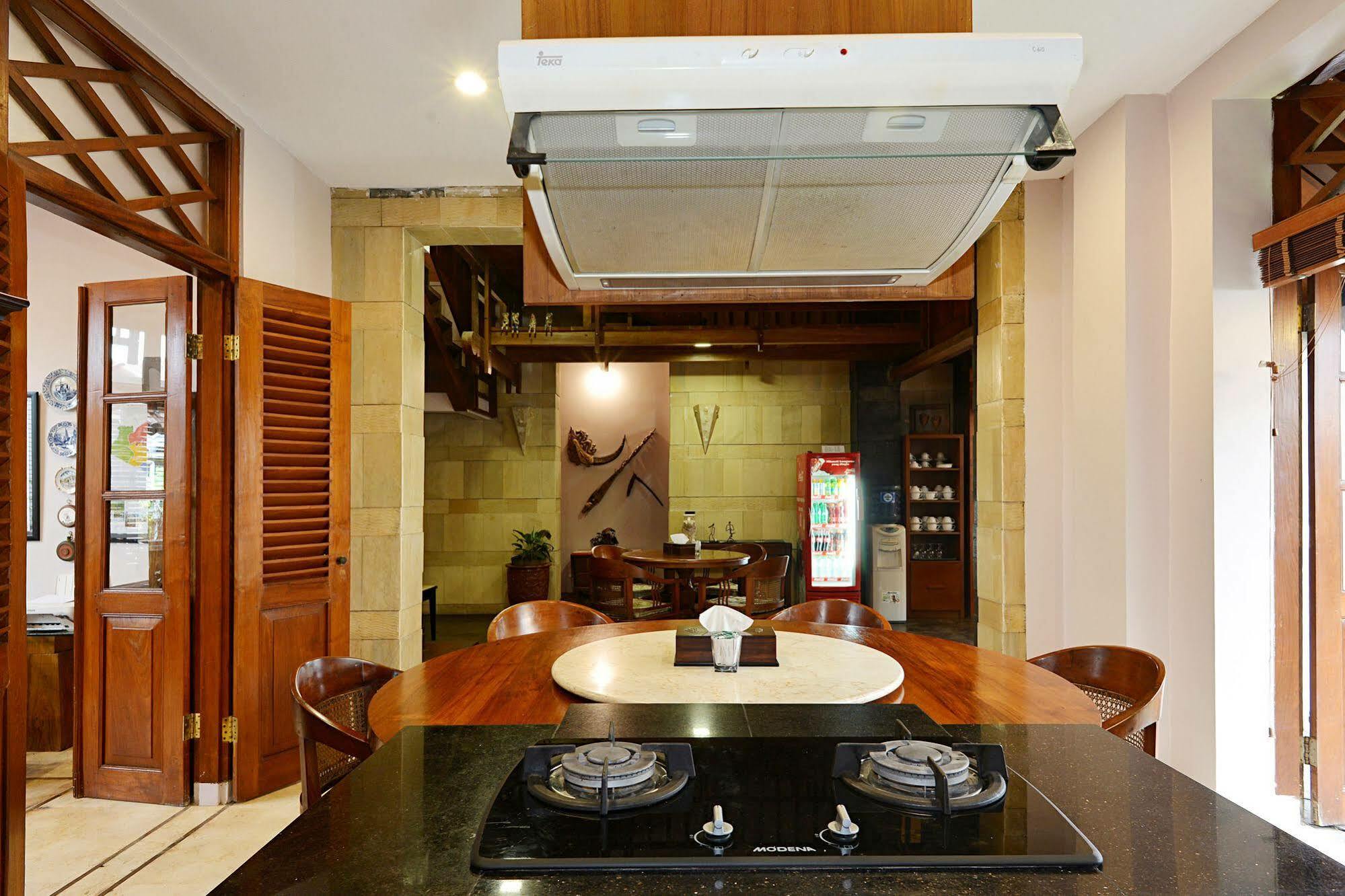Tegal Panggung Guest House Yogyakarta Exterior foto